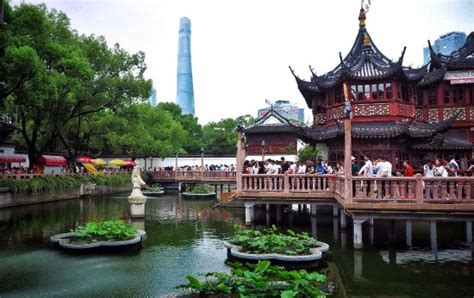  Der Yu Garden: Ein versteckter Juwel der Ming-Dynastie inmitten von Shanghais Hektik!